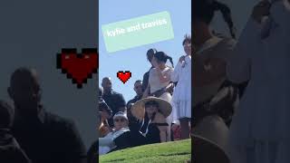 Kylie Jenner Ve Travis Scott Izleniyor