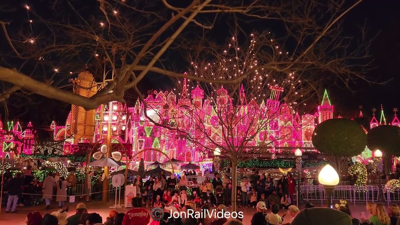 1/7/26 Pre: The Disneyland Railroad: E.P. Ripley 2 passes Small World Holiday-1 ft. parade