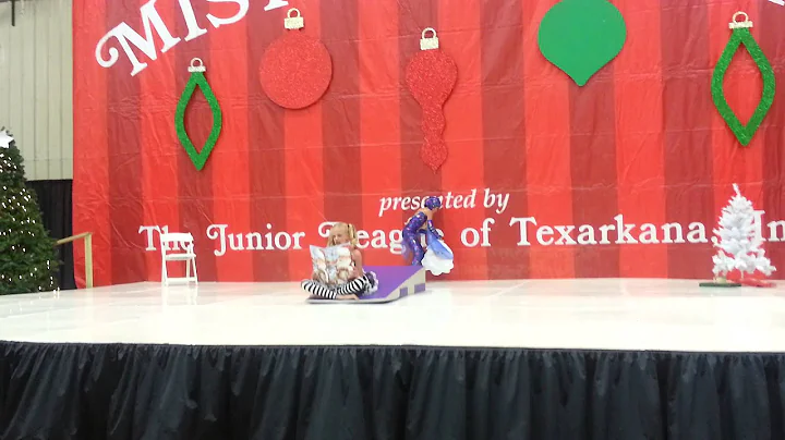 Stephanie Studdard dancing at the mistletoe fair