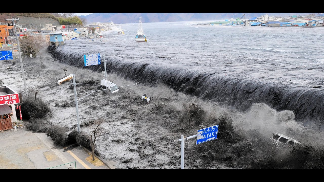 100 tsunami caught on camera 100 tsunami caught on camera