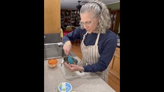 THE SECRET to getting everybody to eat smarter! Peanut Butter Dip for Apples
