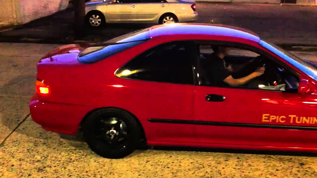 Epic Tuning RWD Burnout in a Civic.MOV