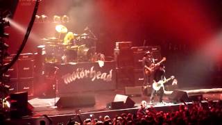 Motorhead - Phil Campbell (Guitar solo) + The chase is better than the catch - Paris 2012