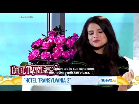 Video: Paulina Rubio Išleis Dainą Kartu Su Selena Gomez