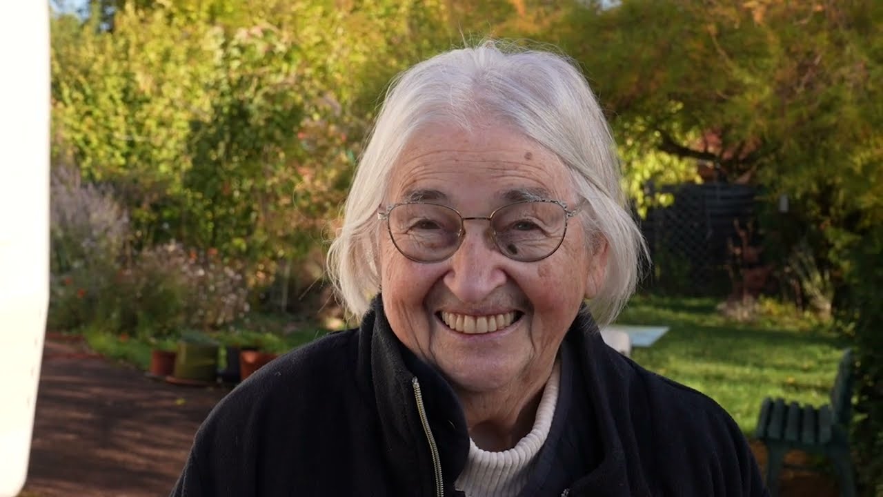 Confidences d'Edith dans son jardin