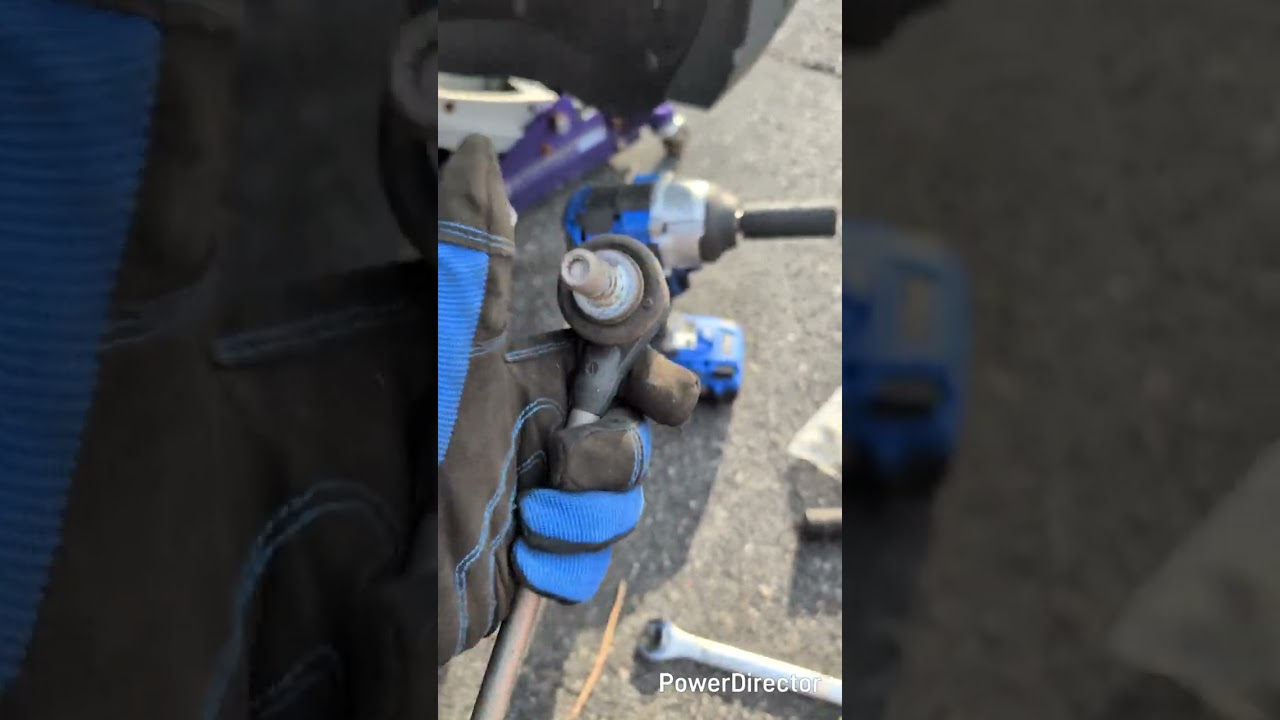 DIY how to replace the front stabilizer bar links on VW ID.4 in a driveway.