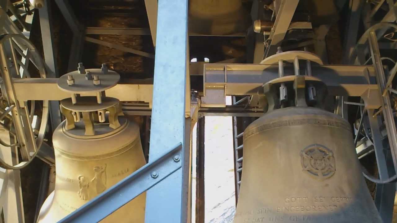 NIEDERGESTELN (CH - VS): Kath. Kirche ULF auf dem Berge Karmel: Plenum