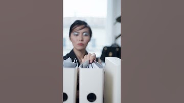 Why Do We Get Déjà Vu? 🤯 Explained in 60 Seconds