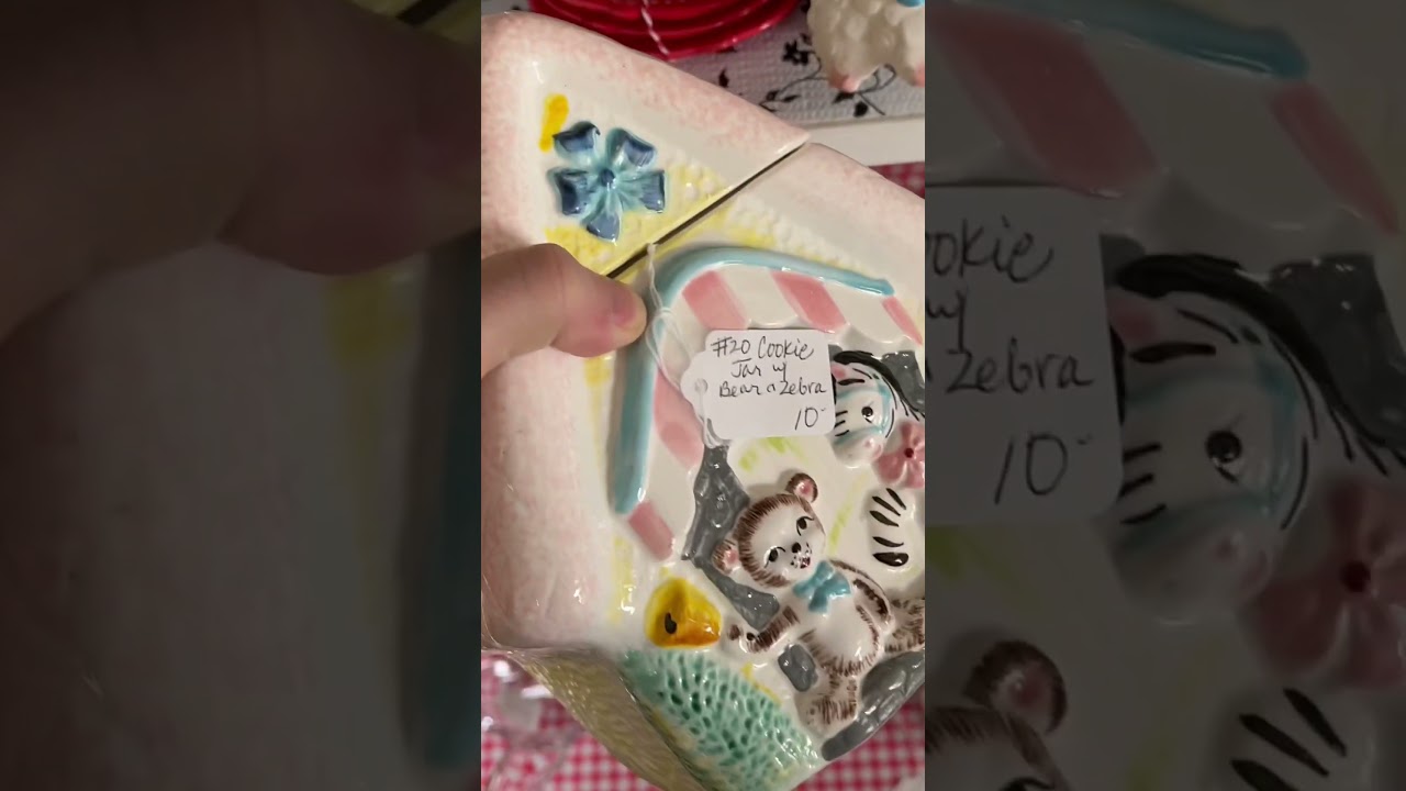 Kitschy cookie jar 