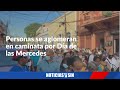 Personas se aglomeran en caminata por Día de las Mercedes