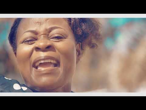 Sr Rose NZAMBI dans Yesu Christu Nzela ya Lola Clip Officiel