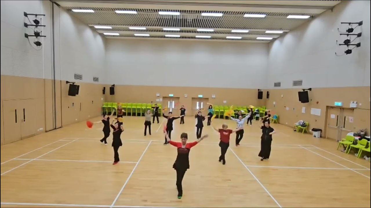 👍尋秦記🥰主題曲(天命最高)功夫扇🤩編舞者💃陳德玉老師查詢：90766187課程💃💃💃