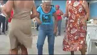 Velhinha Tarada Dançando Funk