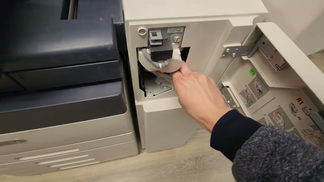 FOR SALE: Xerox Altalink C8030 w Office Finisher / Total Prints