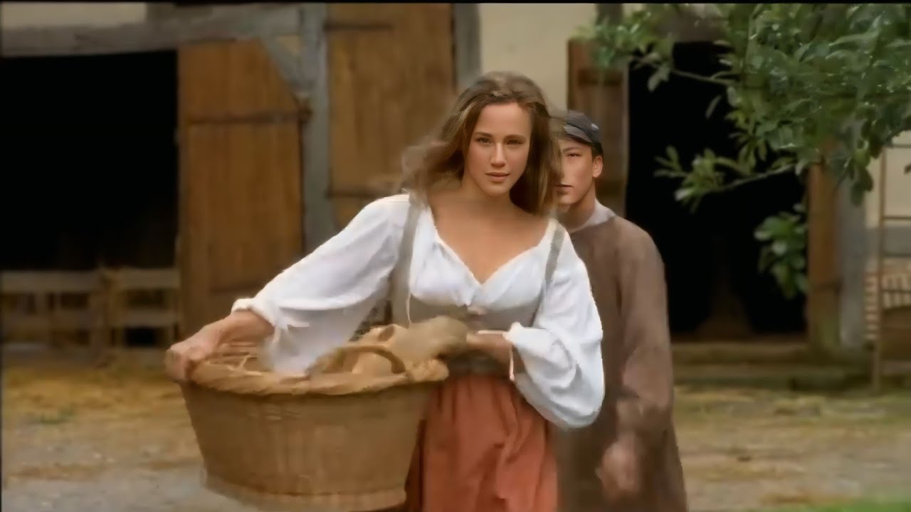 خادمة حملت بالصدفة فالمزرعة وأخفت على سيدها لكنه طلب الزواج منها ! | ملخص الفيلم التركى