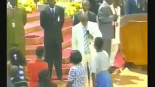 Bishop David Oyedepo slapped demon out of a young girl