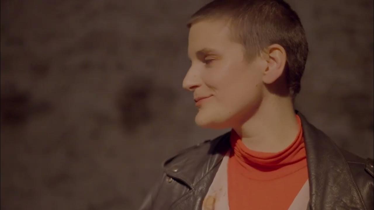 Notre Histoire - Jeanne Crémer & Pit Baumgartner (official video) Notre Histoire - Jeanne Crémer & Pit Baumgartner (official video)