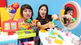 Ayşe VS Ümit. Ayşe Play-Doh mutfak seti ile yemek pişiriyor. Komik video Resimi