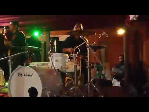 Kisah Sedih di hari Minggu, cover By: Elnida Project