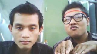 curi curi pandang naif