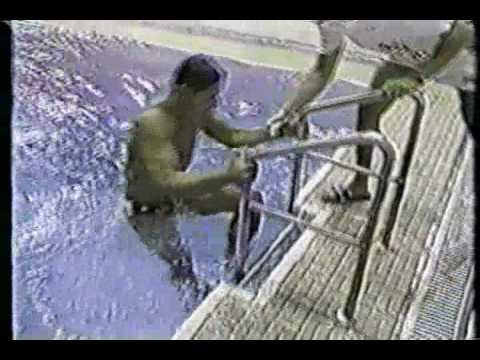 Greg Louganis hits his head