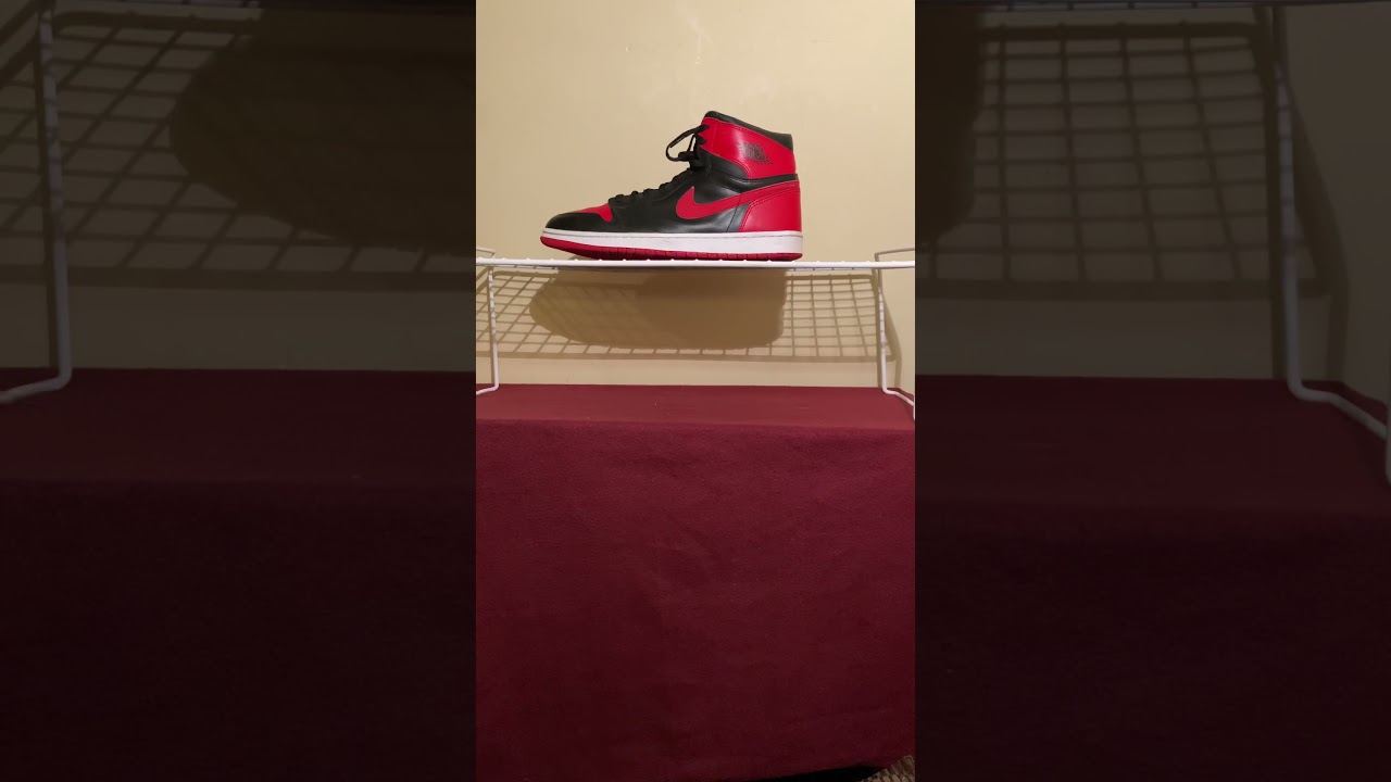 Air Jordan 1 Bred 2001