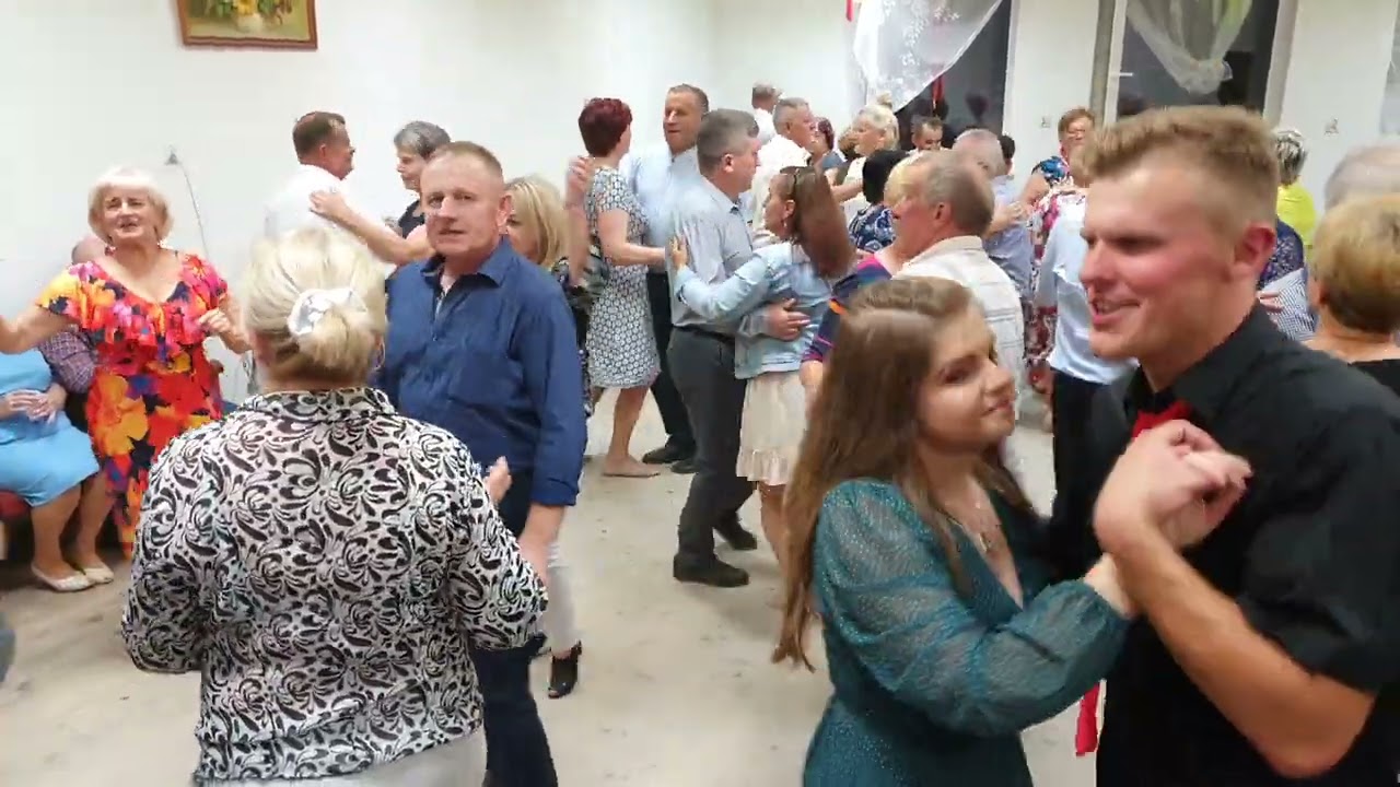 Miałem cyganeczkę Zosię,cygańskie śpiewy i tańce na zabawie w Sycynie.