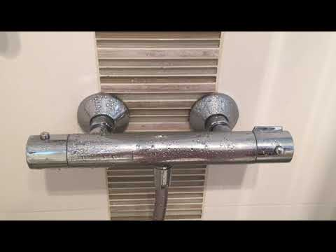 Video: Hoe de douche aan te zetten en te gebruiken: handleiding