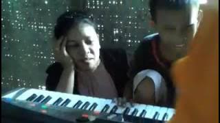 Andri anak tuna netra..mahir bermain piano.. hebat!!!