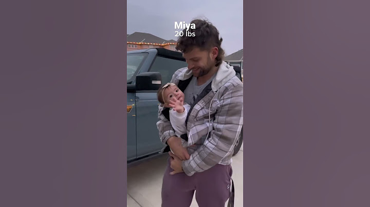 This is so sweet 🥹 #baby #dad #parentslove #kansascity #family #dadlife #parents #newborn #cute