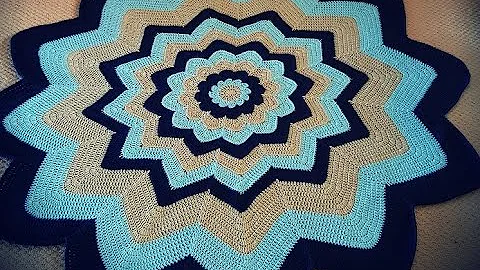 Create a Stunning Flower Blanket with this Crochet Tutorial!