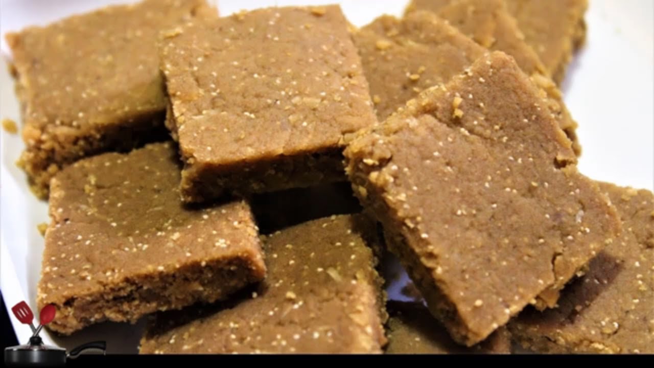 सर्दियों में बनाये गुड़ और गेहू के आटे से स्वादिष्ट क्रंची और हेल्थी मिठाई | atta ki barfi recipe