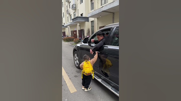 The Cute Baby Returned The Money To The Owner And Refused To Thank Him #funny#cutebaby #funnyvideos