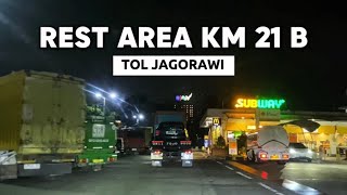 Rehat Sejenak! Perjalanan Malam di Tol Jagorawi Menuju Rest Area KM 21