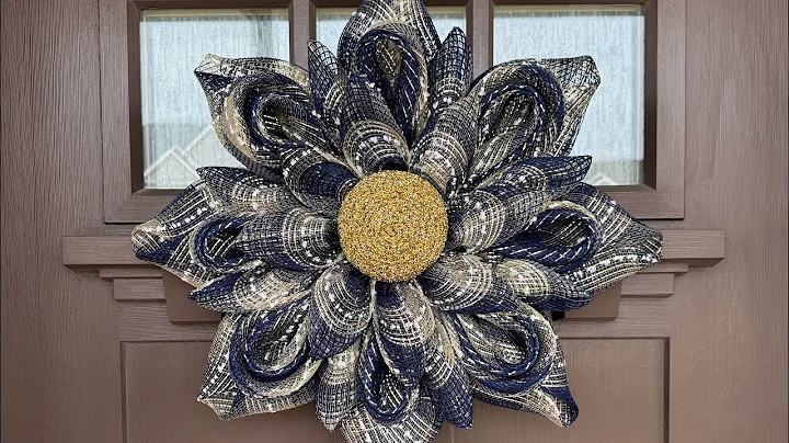 How to Make a Winter/Christmas Snowflake Wreath-DIY Wreath Tutorial-UITC Small Wreath Board