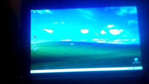 Asus Eee PC 1005HA - Cold Boot to XP (Demonstration for Friend)