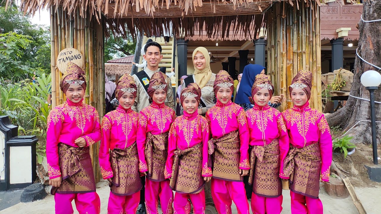 Tari Tika Seuke Sanggar Seni Beujroeh MIN 27 Aceh Besar Memukau Pengunjung di PKA 8 Tahun 2023