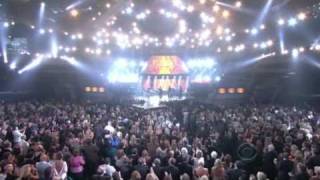 Video thumbnail of "Brad Paisley - Old Alabama (Live at the 46th Annual ACM Awards 2011)"