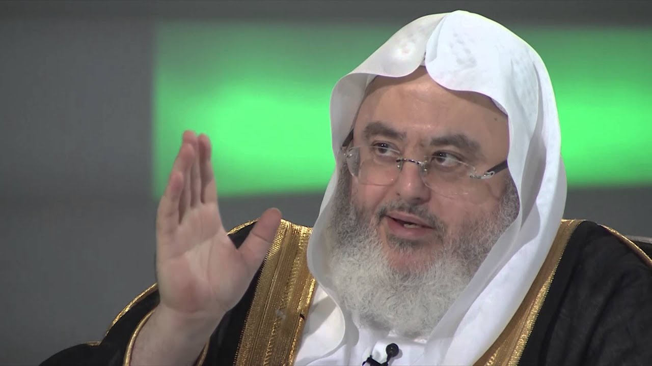 لحظة وفاء بين الشيخ بن باز والشيخ الألباني