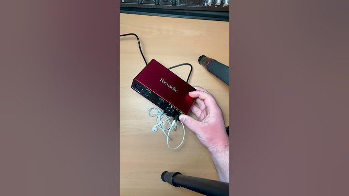 Focusrite Scarlett Solo into 2 headphones (without headphone amp!)