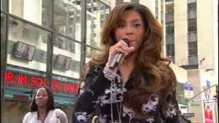 Beyonce - Irreplaceable (Performance @ Today Show 2006)