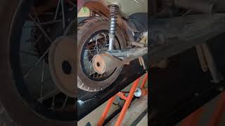 Just two steps to identify if the motorcycle is smoking