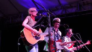 Brooklyn (Owes the Charmer Under Me) (Steely Dan) with Aimee Mann — Yacht Rock on JoCo Cruise 2023 Resimi