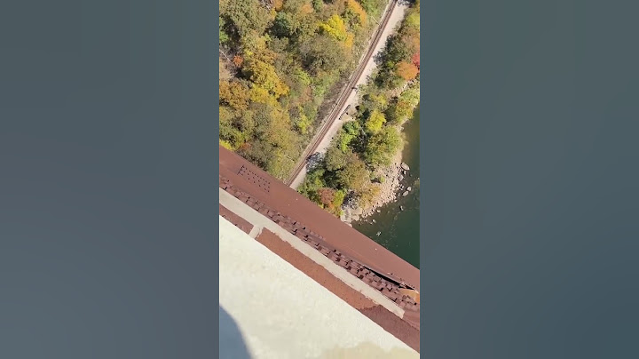 900ft bridge jump