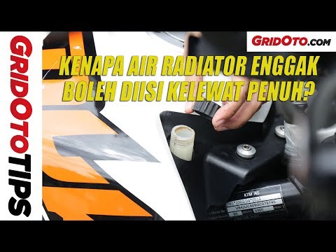 Video: Apakah radiator overflow harus penuh?