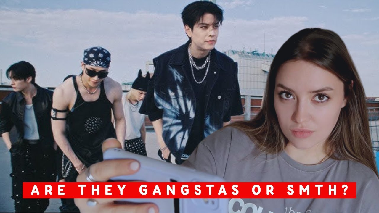 DANCER REACTS TO Stray Kids 