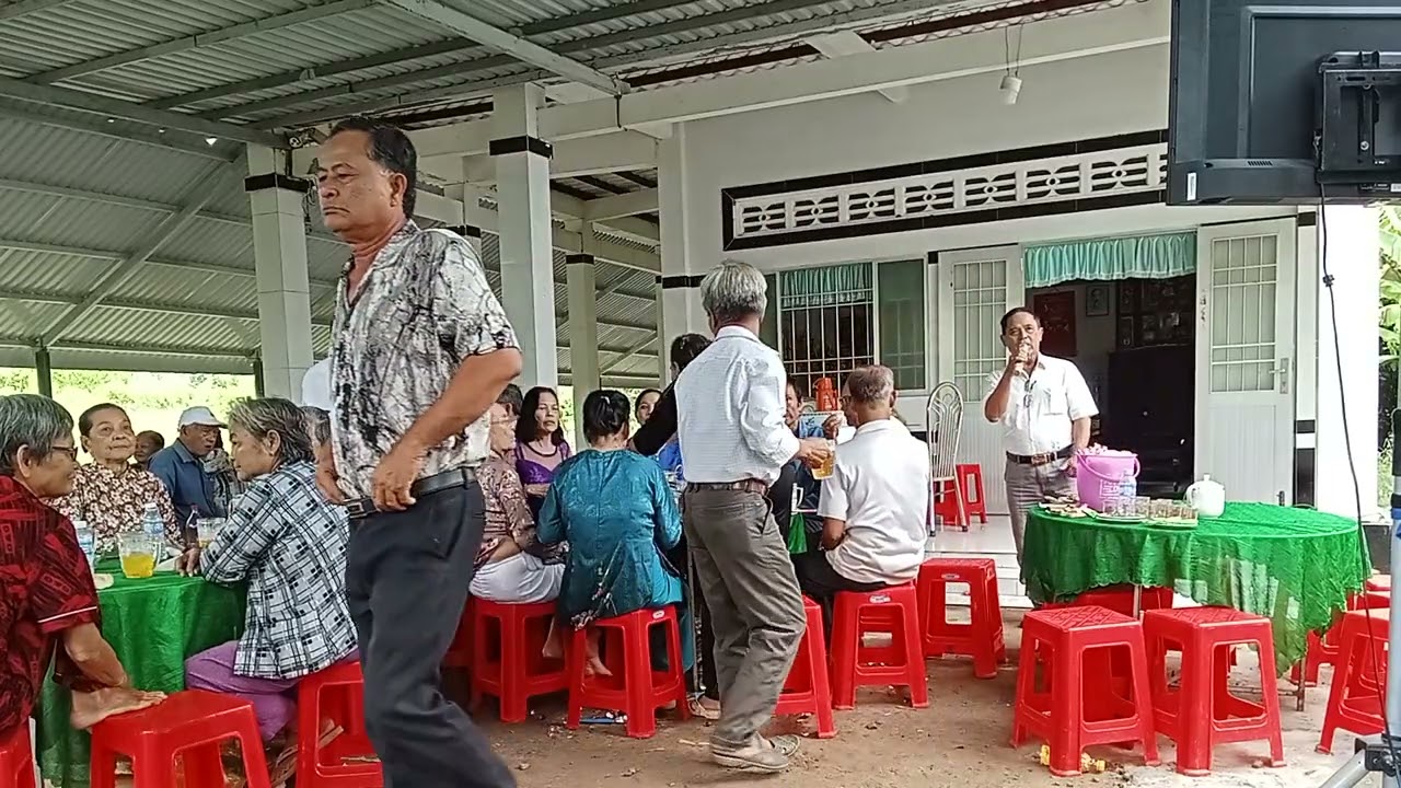 Văn nghệ hôi người cao tuổi 