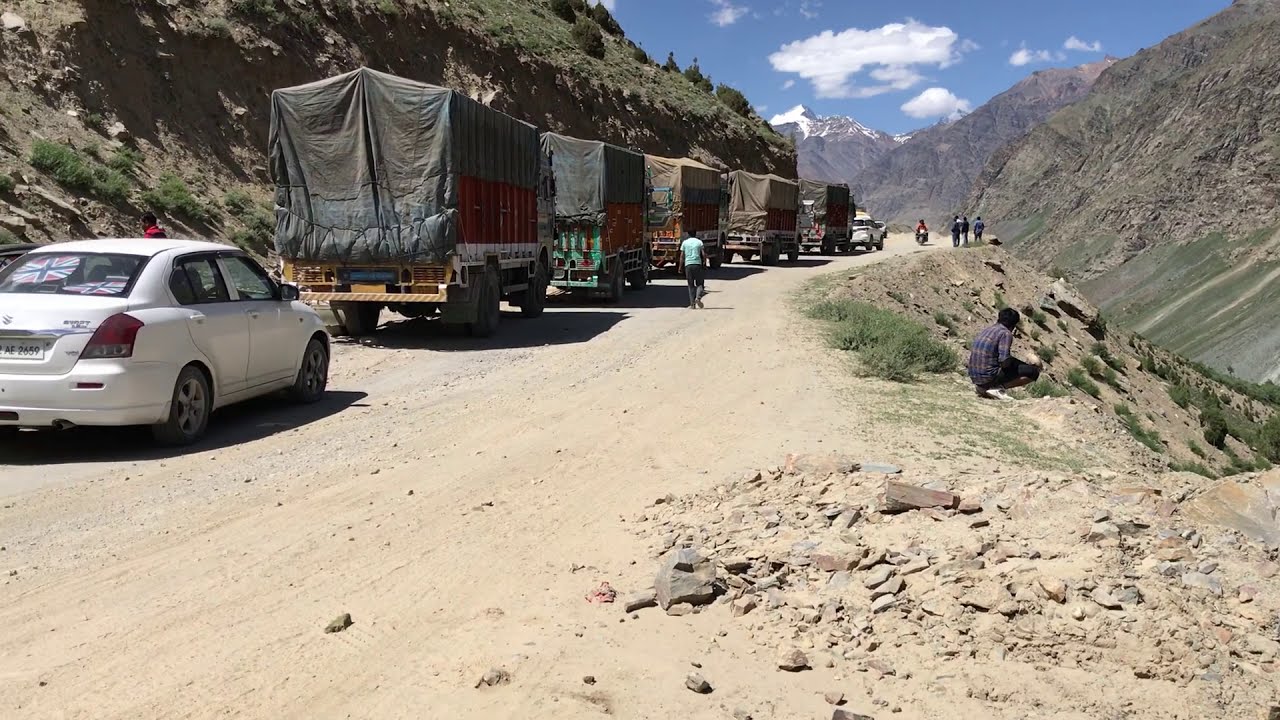 Rohtang pass - Traffic Jam | Ladakh Trip 2018