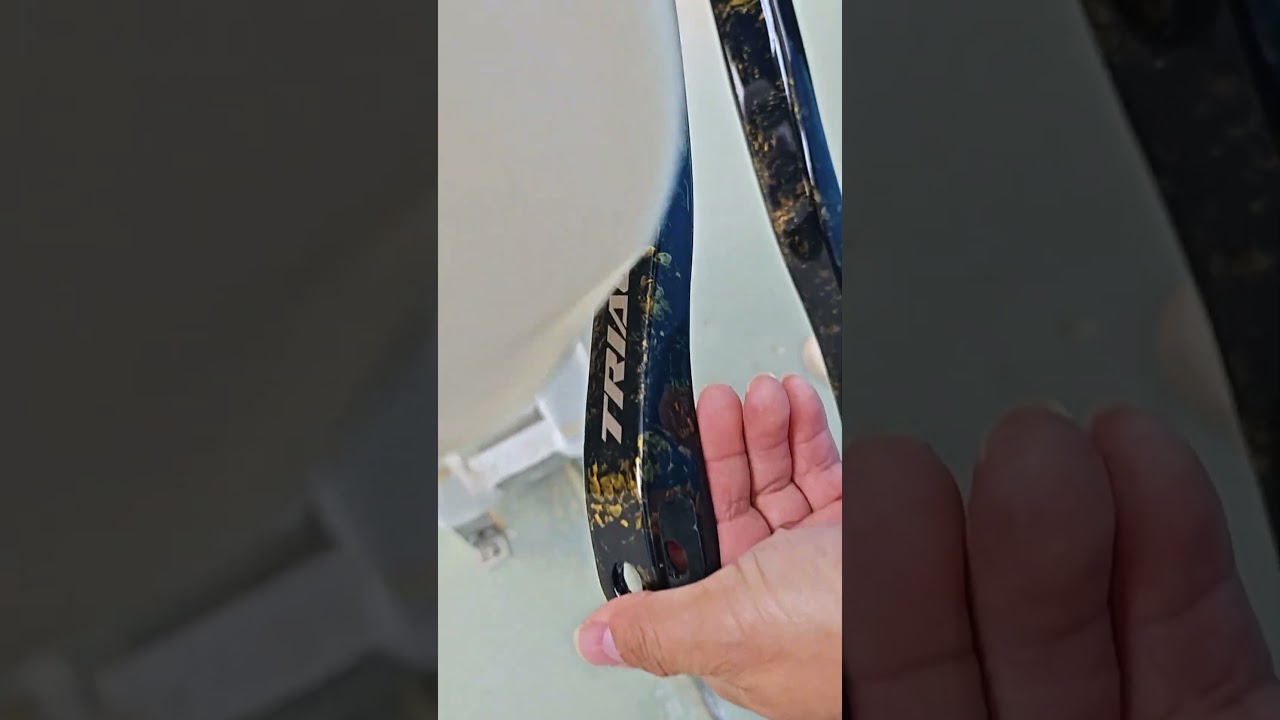 Immersive Experience The Grinding Process of the Black + Brilliant Gold MTB Frame.