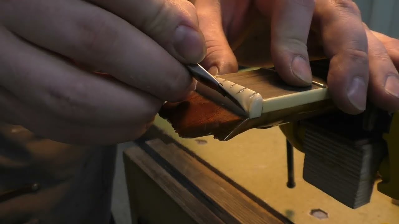 Ремонт отломаной головы гитары || Guitar headstocks repair